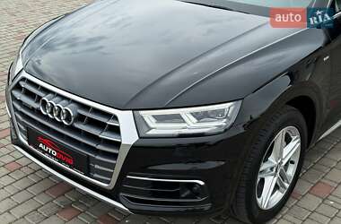 Внедорожник / Кроссовер Audi Q5 2018 в 