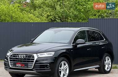 Внедорожник / Кроссовер Audi Q5 2018 в 