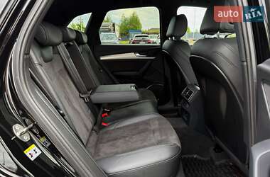 Внедорожник / Кроссовер Audi Q5 2018 в 