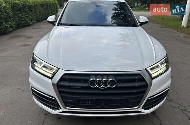 Внедорожник / Кроссовер Audi Q5 2017 в 
