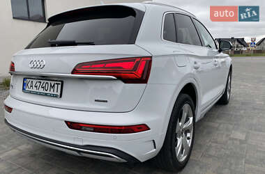 Внедорожник / Кроссовер Audi Q5 2021 в 