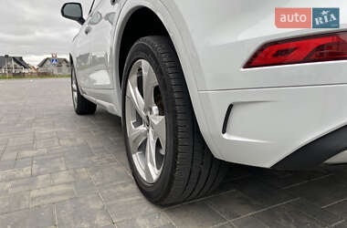 Внедорожник / Кроссовер Audi Q5 2021 в 