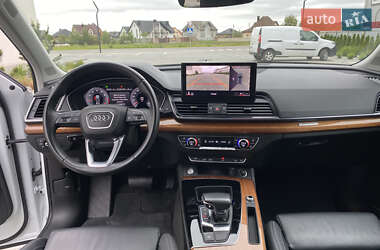Внедорожник / Кроссовер Audi Q5 2021 в 