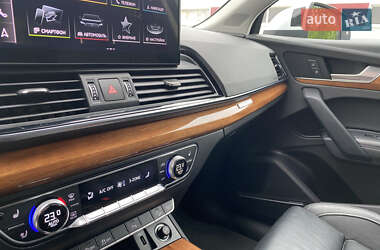 Внедорожник / Кроссовер Audi Q5 2021 в 