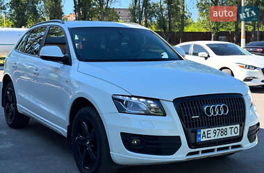 Внедорожник / Кроссовер Audi Q5 2010 в 