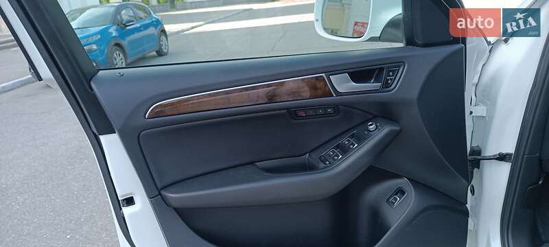 Внедорожник / Кроссовер Audi Q5 2013 в Желтых Водах