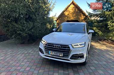 Внедорожник / Кроссовер Audi Q5 2017 в 