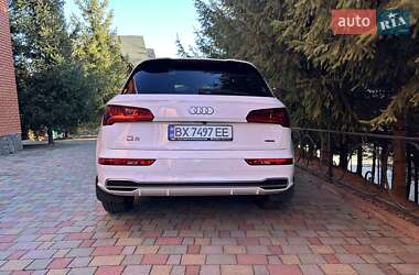 Внедорожник / Кроссовер Audi Q5 2017 в 