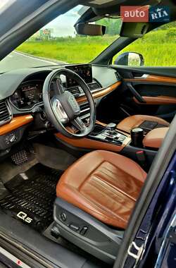 Позашляховик / Кросовер Audi Q5 2021 в 