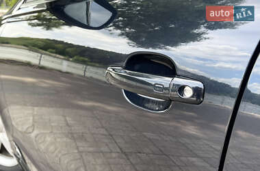 Внедорожник / Кроссовер Audi Q5 2011 в 