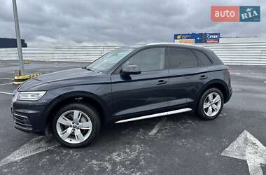 Внедорожник / Кроссовер Audi Q5 2017 в 