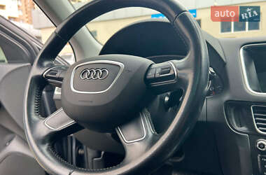 Позашляховик / Кросовер Audi Q5 2015 в 
