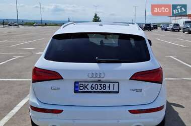 Внедорожник / Кроссовер Audi Q5 2012 в 