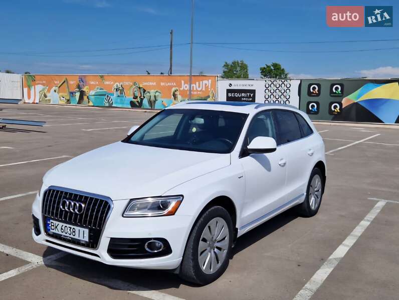 Внедорожник / Кроссовер Audi Q5 2012 в 