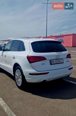 Внедорожник / Кроссовер Audi Q5 2012 в 