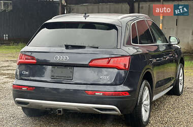 Внедорожник / Кроссовер Audi Q5 2017 в 