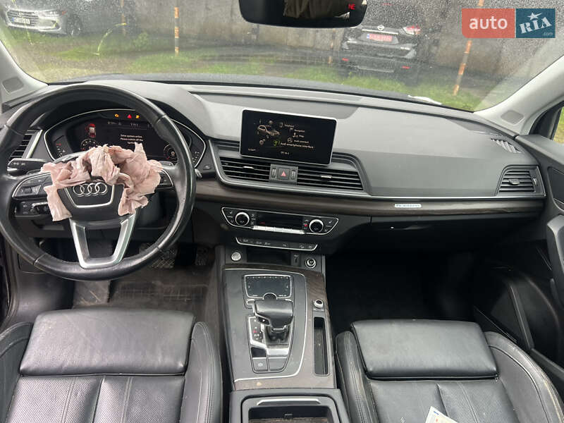 Внедорожник / Кроссовер Audi Q5 2017 в Стрые