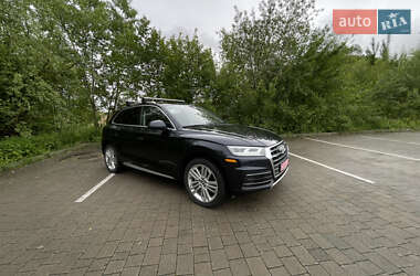 Внедорожник / Кроссовер Audi Q5 2017 в 