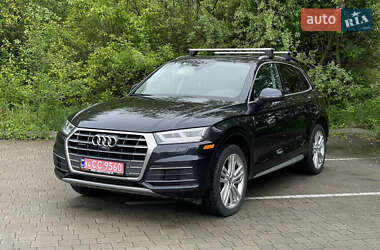 Внедорожник / Кроссовер Audi Q5 2017 в 