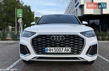 Внедорожник / Кроссовер Audi Q5 2022 в 