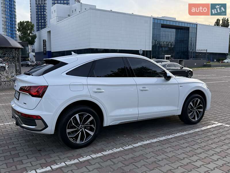 Внедорожник / Кроссовер Audi Q5 2022 в Одессе