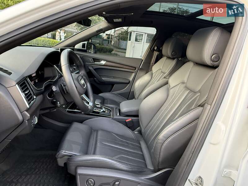 Внедорожник / Кроссовер Audi Q5 2022 в Одессе