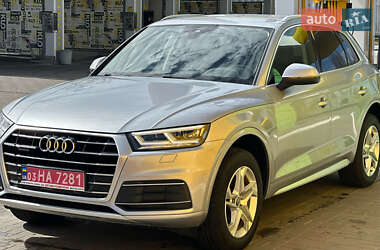 Внедорожник / Кроссовер Audi Q5 2019 в Киеве