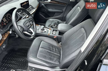 Позашляховик / Кросовер Audi Q5 2018 в 