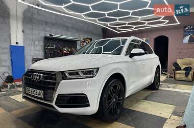 Внедорожник / Кроссовер Audi Q5 2018 в 