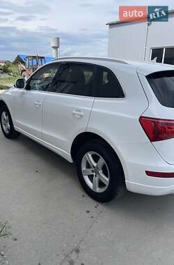 Позашляховик / Кросовер Audi Q5 2010 в 