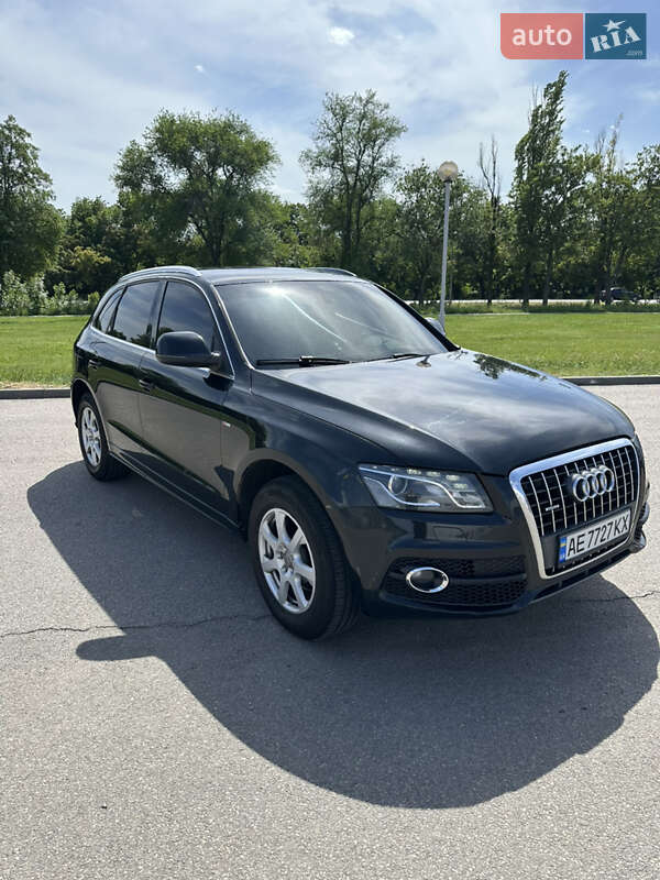 Внедорожник / Кроссовер Audi Q5 2009 в Днепре