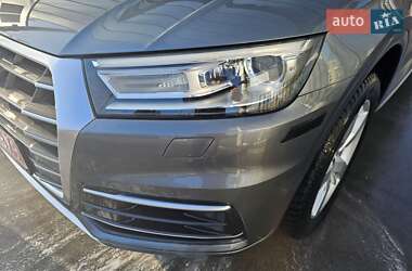 Внедорожник / Кроссовер Audi Q5 2017 в 