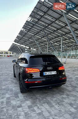 Внедорожник / Кроссовер Audi Q5 2019 в 