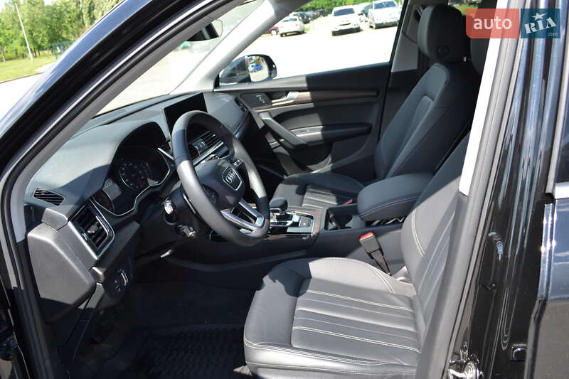 Внедорожник / Кроссовер Audi Q5 2023 в Киеве