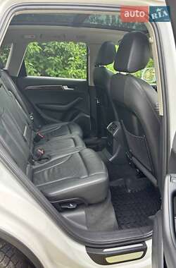 Внедорожник / Кроссовер Audi Q5 2012 в 