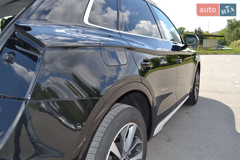 Внедорожник / Кроссовер Audi Q5 2023 в Киеве