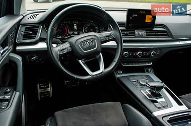 Внедорожник / Кроссовер Audi Q5 2017 в 
