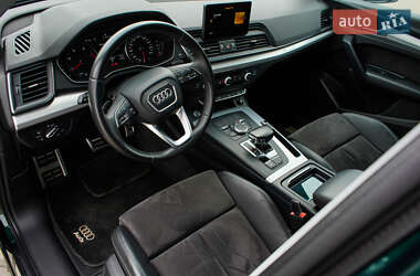 Внедорожник / Кроссовер Audi Q5 2017 в 