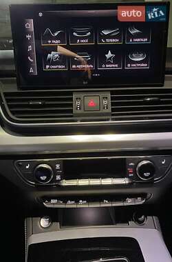 Позашляховик / Кросовер Audi Q5 2023 в 