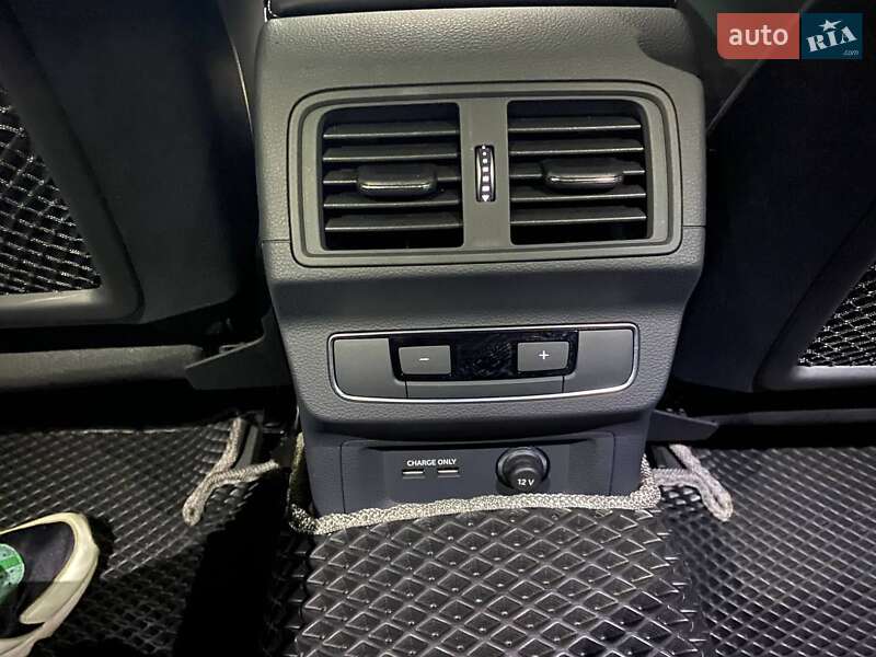 Внедорожник / Кроссовер Audi Q5 2023 в Львове