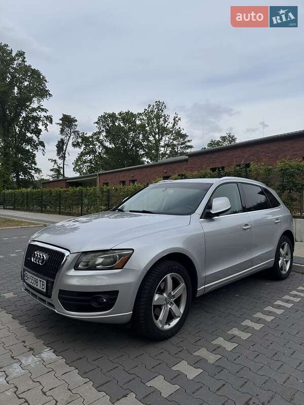 Внедорожник / Кроссовер Audi Q5 2011 в Луцке