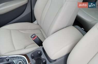 Внедорожник / Кроссовер Audi Q5 2011 в 