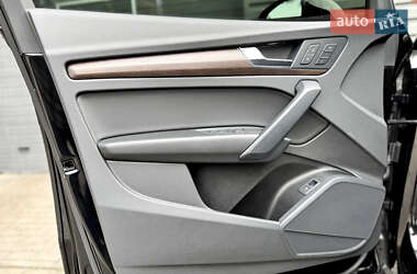 Внедорожник / Кроссовер Audi Q5 2023 в 