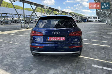 Внедорожник / Кроссовер Audi Q5 2018 в 