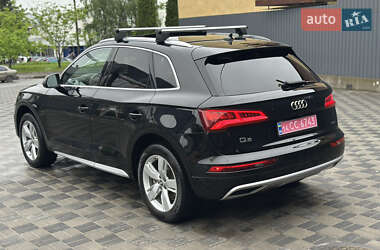 Позашляховик / Кросовер Audi Q5 2018 в 