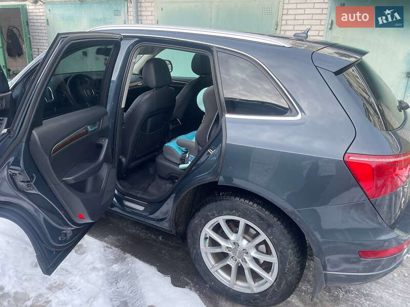 Внедорожник / Кроссовер Audi Q5 2011 в Львове