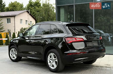 Внедорожник / Кроссовер Audi Q5 2017 в 