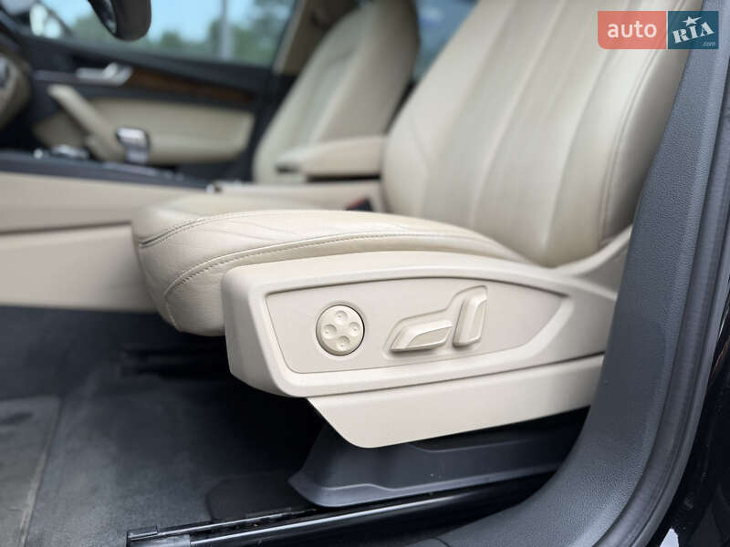 Внедорожник / Кроссовер Audi Q5 2017 в Львове