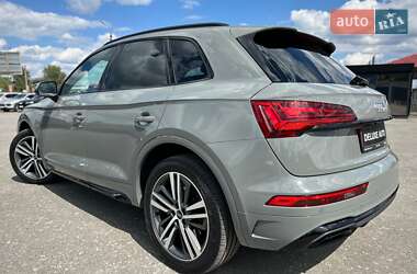 Внедорожник / Кроссовер Audi Q5 2022 в 