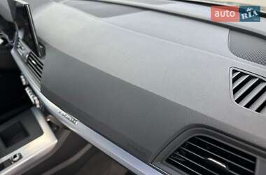 Внедорожник / Кроссовер Audi Q5 2022 в 